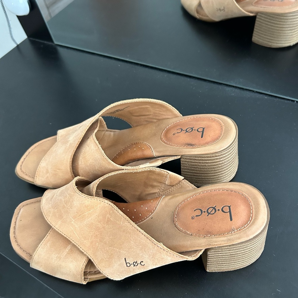 BOC sandals slip on 9 tan